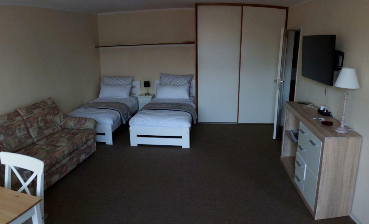 Sunny 1-Room Apartment Near Railway Station Garmisch-Partenkirchen Eksteriør bilde